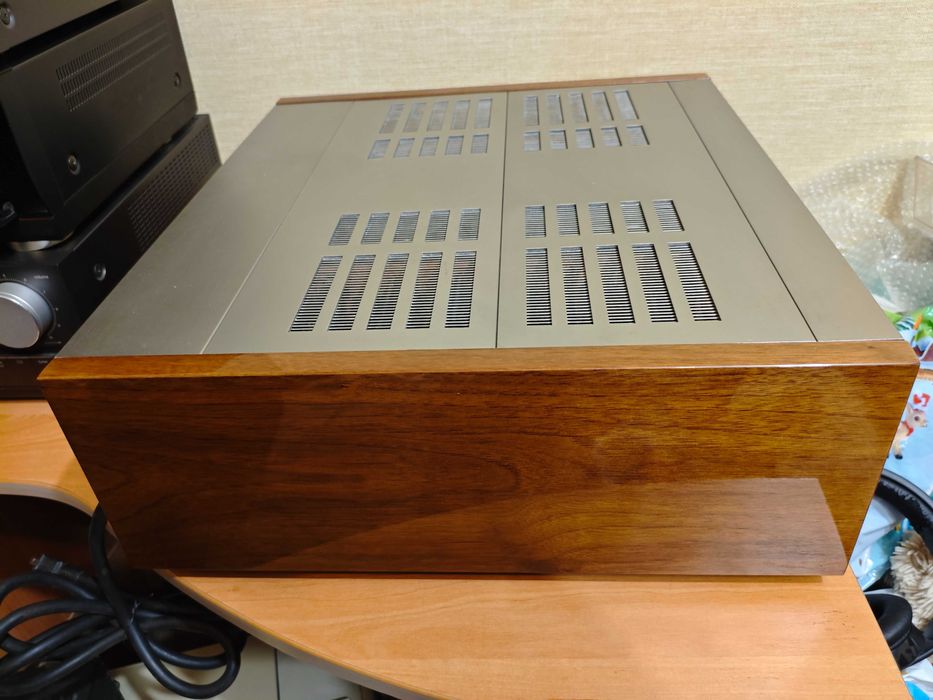 Интегральный усилитель Yamaha AX 2000