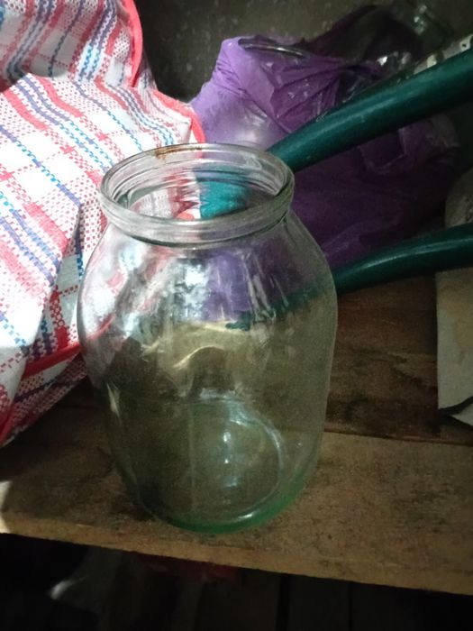 Продам банки 2.3 литровый 05.