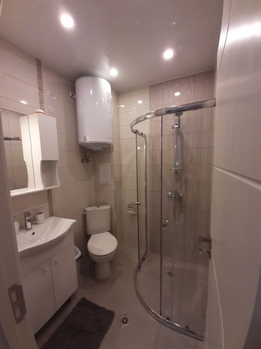 Луксозно обзаведено студио за краткосрочен наем в нова сграда Гербер 1