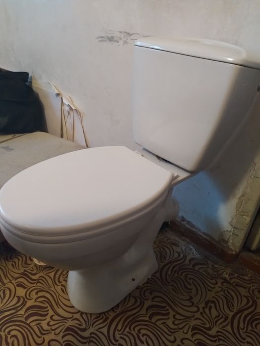 Унитаз с бачком б/у