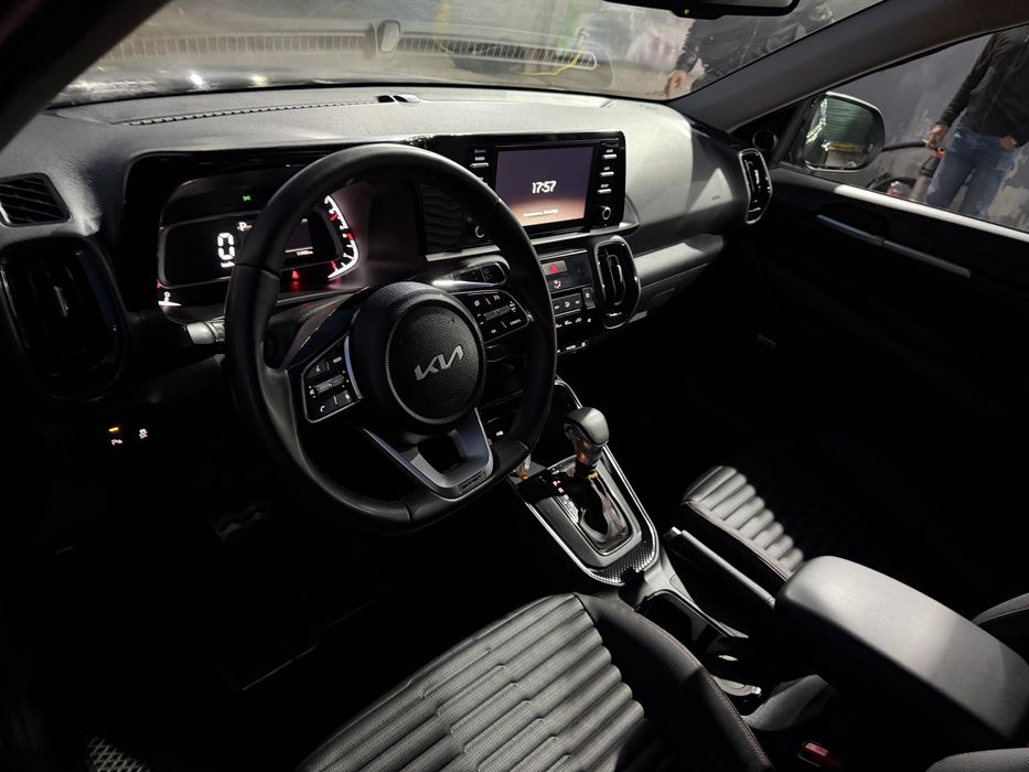 Автомобил KiA SONET FUL