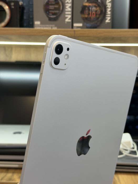 iPad Pro M5 256GB 100%