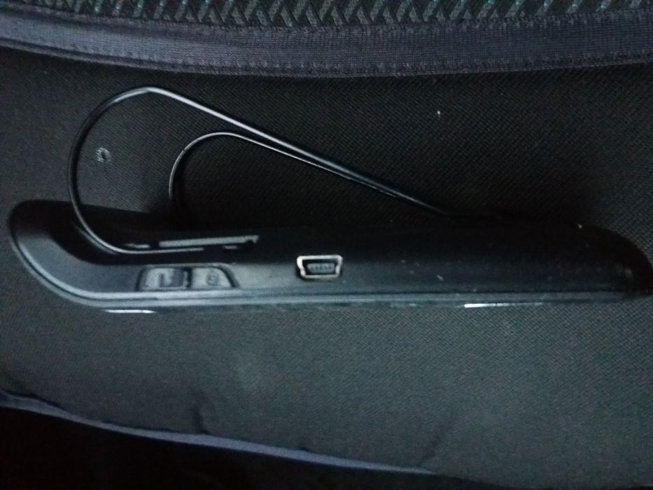 Блутут слушалка за автомобил