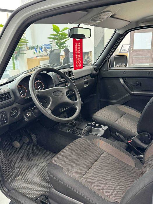 LADA Niva Legend