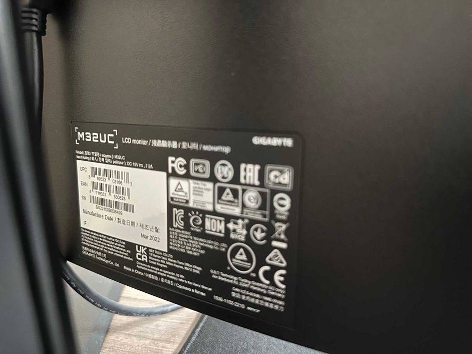 Gigabyte M32UC 31.5" IPS 160Hz, UHD 4K - Извит геймърски монитор