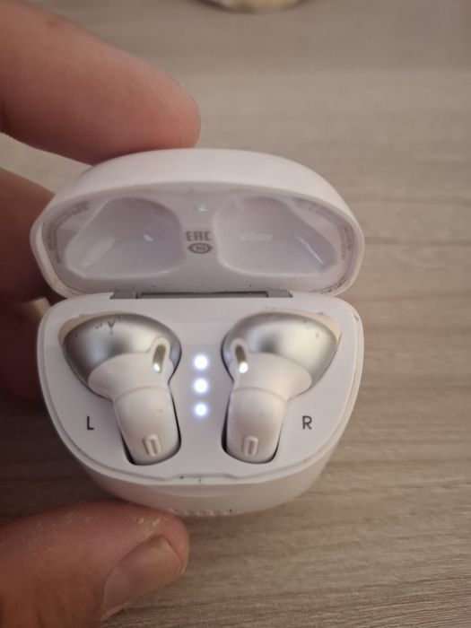 Безжични слушалки JBL