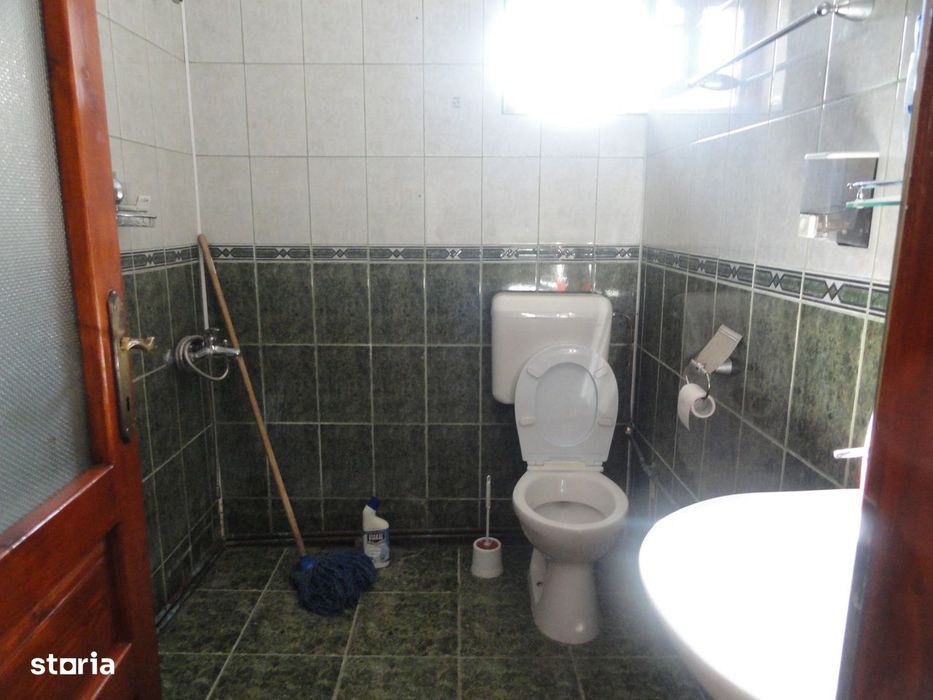 Casa solida din caramida 5 camere, teren 1278 mp Micalaca strada larga