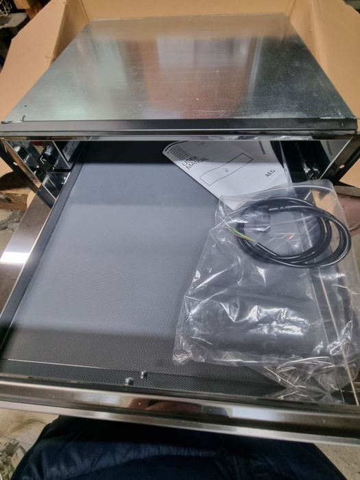 Подгряващо чекмедже - AEG  KDK911424T