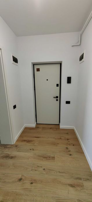Studio recent renovat cu curte si loc de parcare