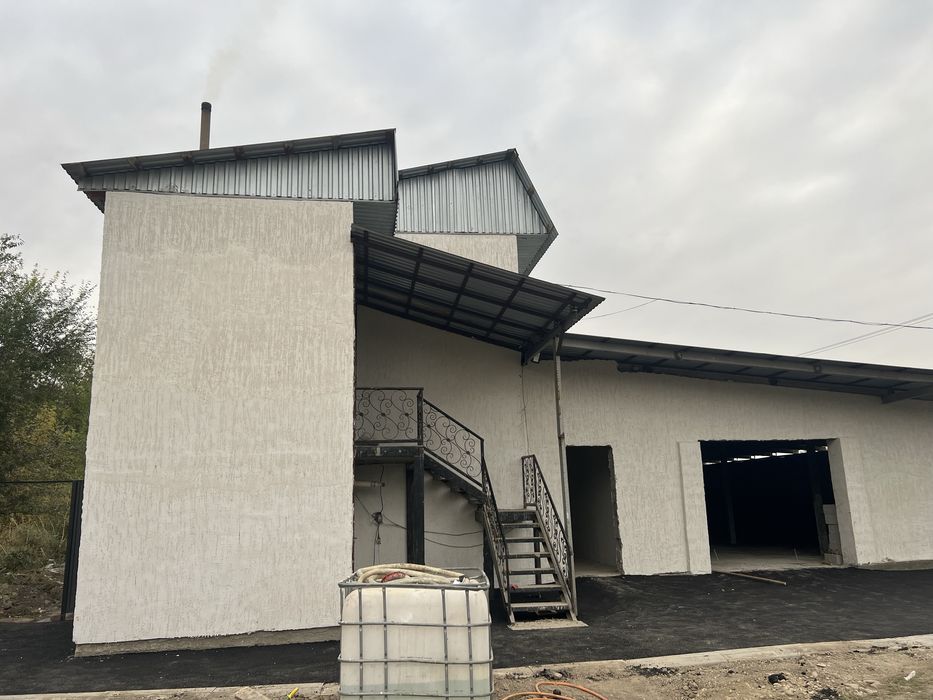 Сдам дом  8 комнат со складом цех