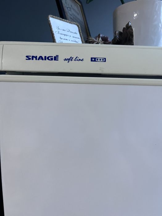 Хладилник с фризер