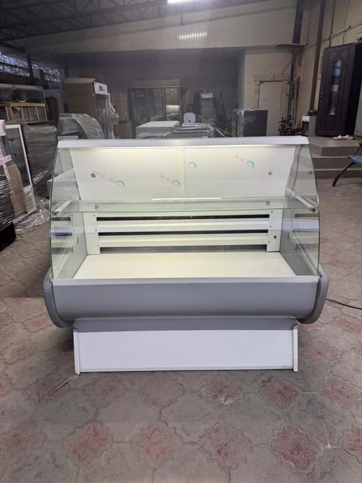 Витринный холодильник