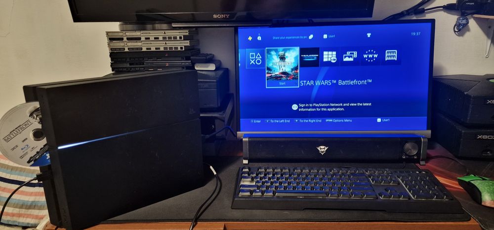 PlayStation 4 cu soft 11 pentru modat