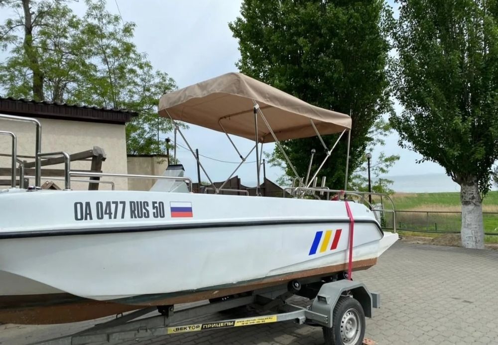 Продаётся Катер Ладожская судоверфь с мотором Suzuki 60