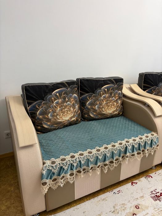 Продам диван и люстру