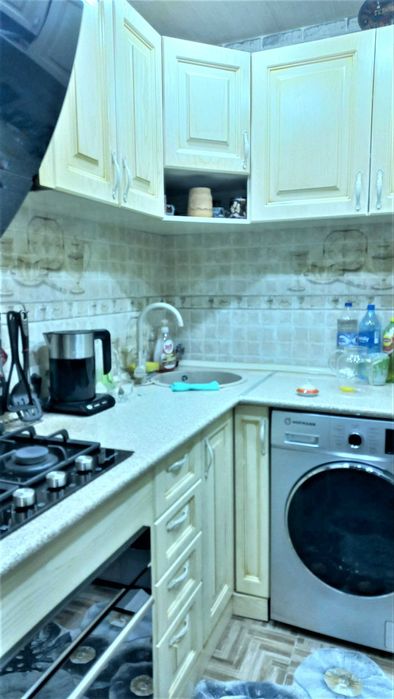 метро ХАМЗА 3/2/4 балкон 2х6  Евро Мебель+Техника