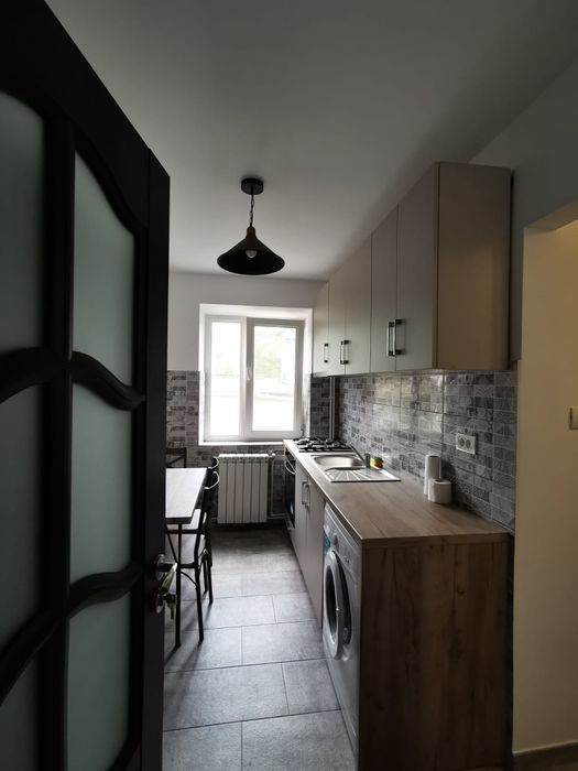 Închiriez apartament 2 camere