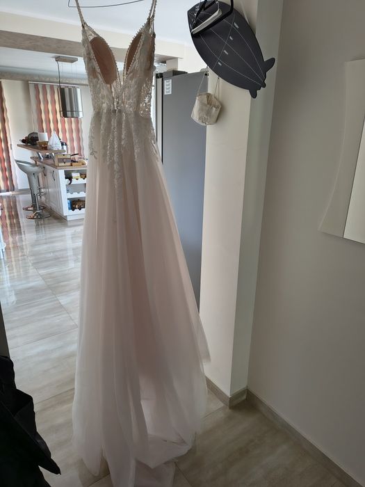 Vând rochie de mireasă