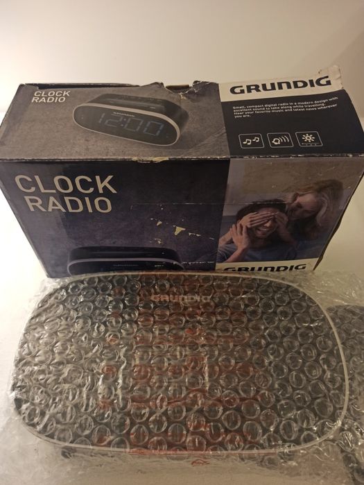Grundig - Radio FM digital auto stop, Ceas, Alarmă, mufă USB