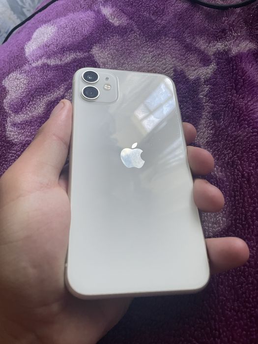 Продам или обменяю айфон 11
