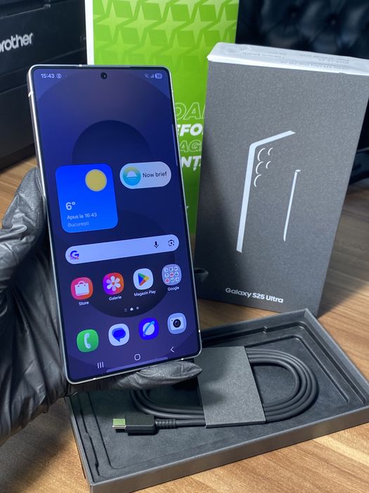 Samsung Galaxy s25 ultra • 256 GB • Titanium Silverblue