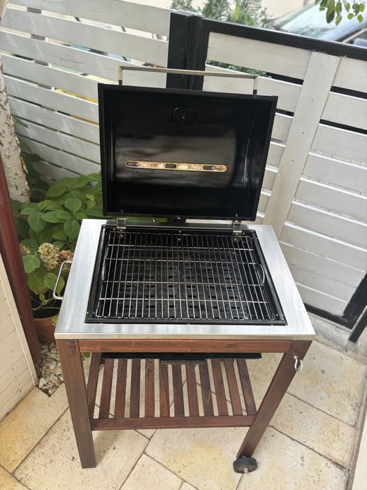 Gratar pe carbuni Ikea