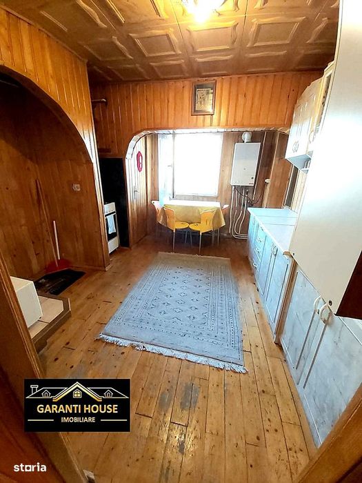 Pasunii, apartament cu 2 camere, etaj 2, decomandat, 61 000€