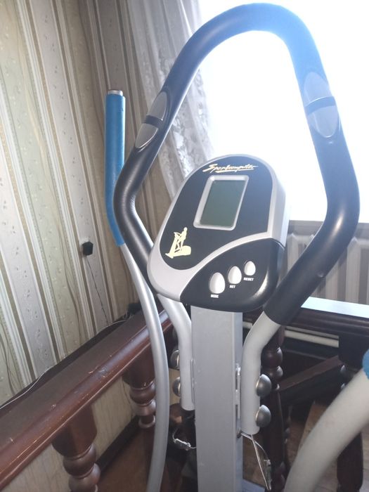 Тренажер эллиптический.