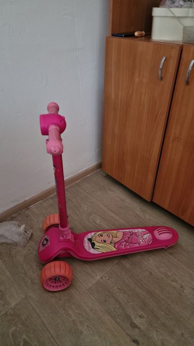 Продаю Детский Самокат и Скейтборд