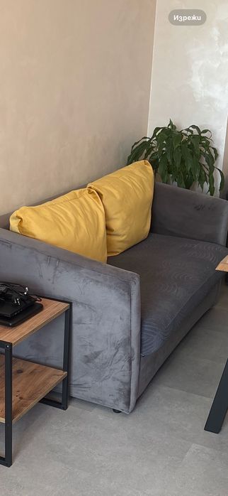 Продавам два броя дивани