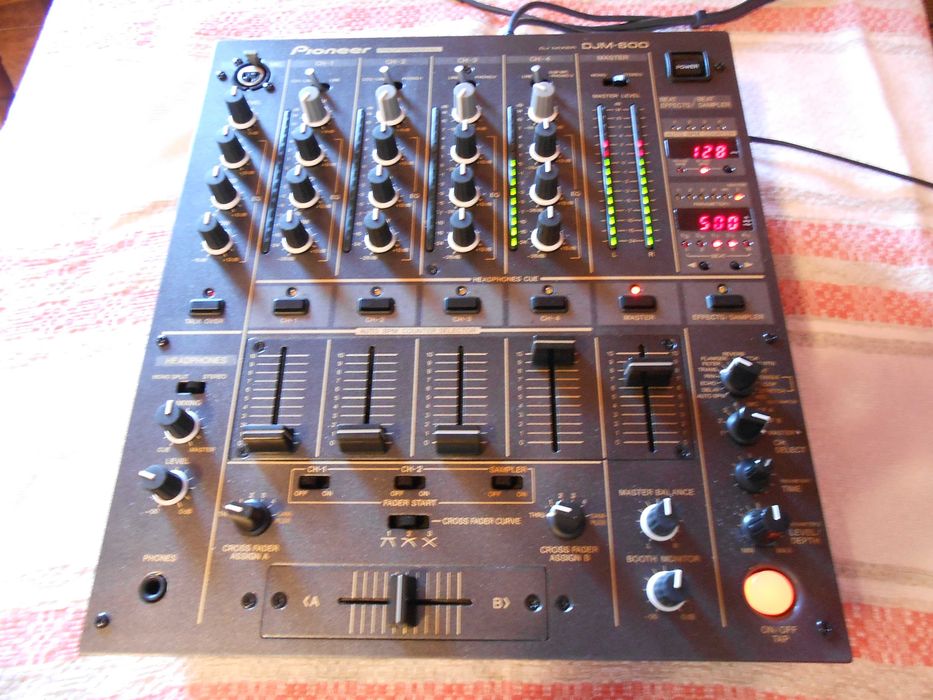 Mixer  Pioneer DJM 600 ca Behringer,Reloop,CDJ