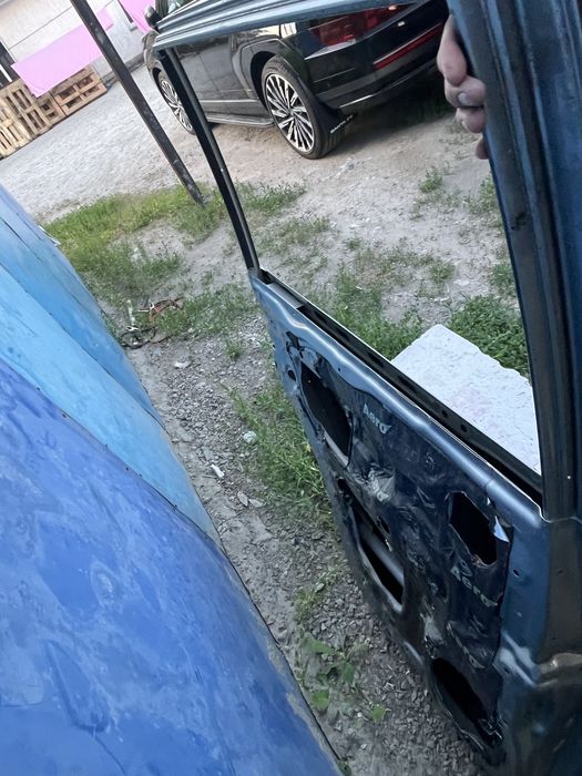 Продам задний левый дверь Lexus Lx 570