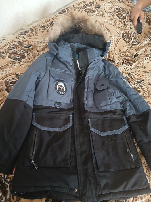 Продам куртку для мальчика Размер. 158 см