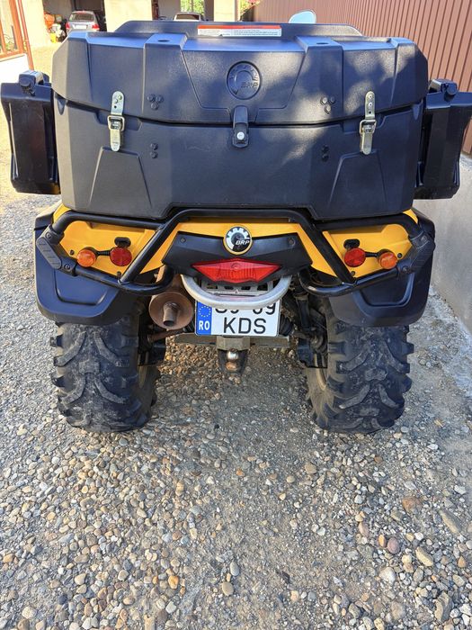 Can-Am Outlander MAX 800, varianta lungă, 2 locuri.