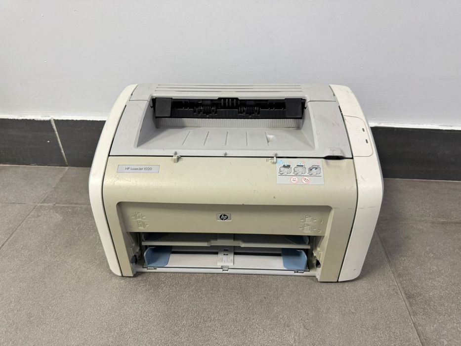Продам принтер HP 1020