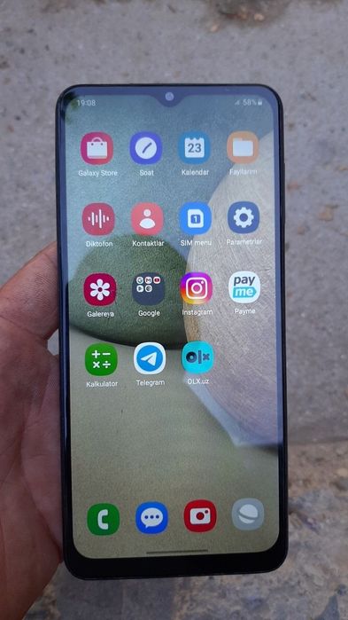 Samsung a12 holati urta