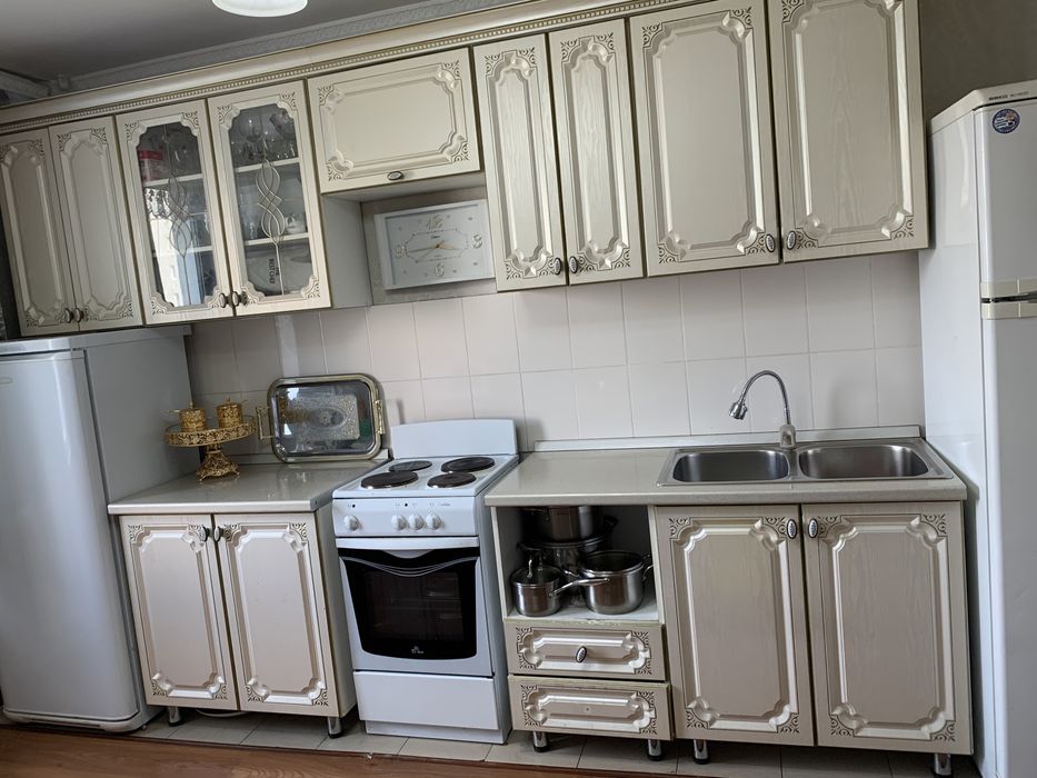 Кухонный гарнитур 400000