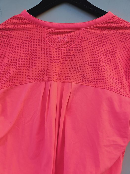 Under Armour оригинална дамска тениска Л размер