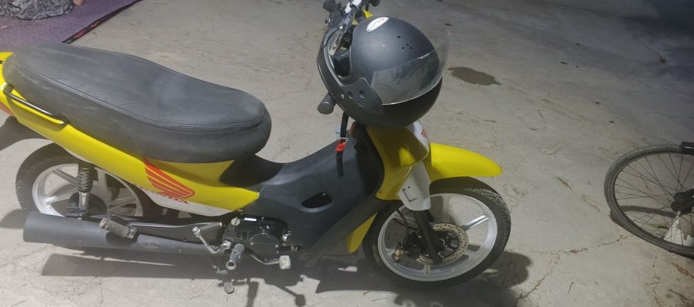 Honda mototsikl maped skuter sotiladi