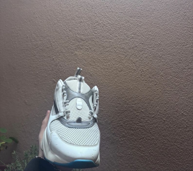 dior b22 arctic white