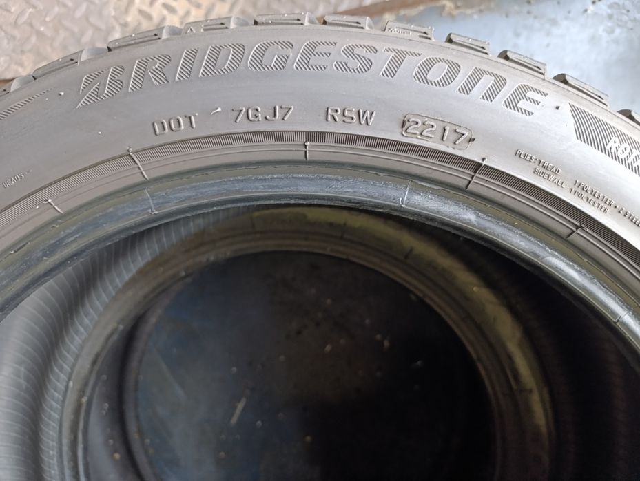 Anvelope de iarnă 225 40 18 Bridgestone