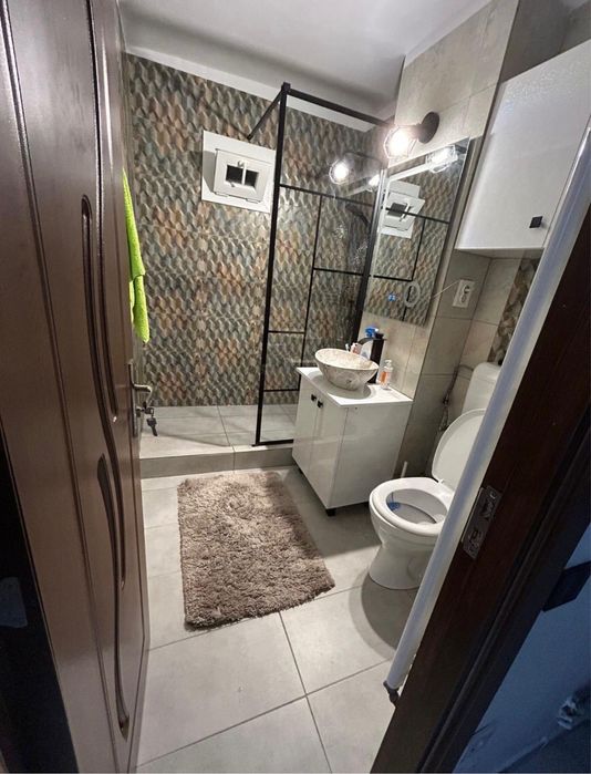 Vand apartament cu 2 camere