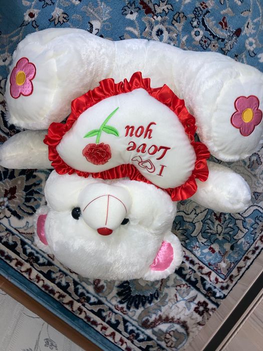 Белая,плюшевая мишка