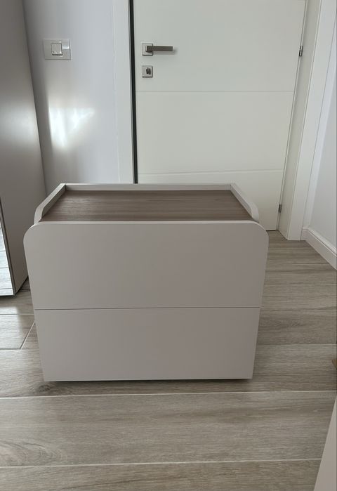 Noptiere dormitor, noi