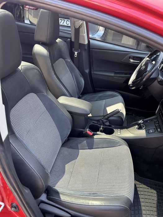 Toyota Auris 1.8 Hybrid