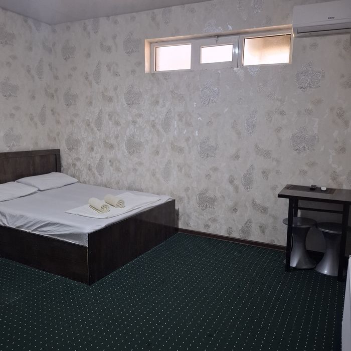 Bez Zaks hotel  ortiqcha hujjatlar siz faqat passport bn