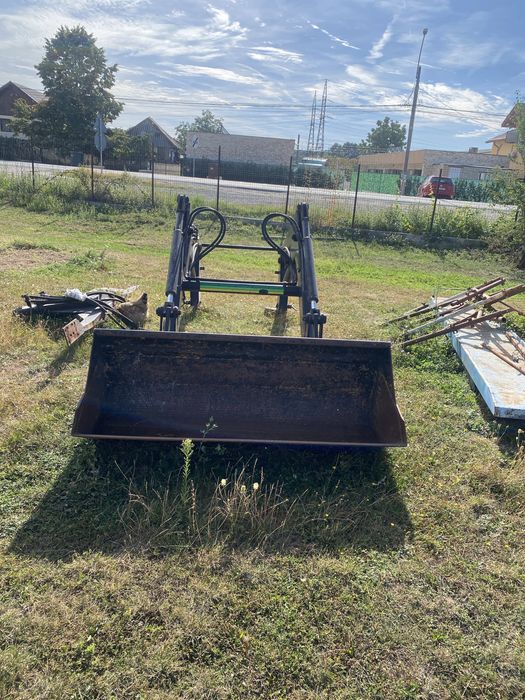 Incarcator tractor