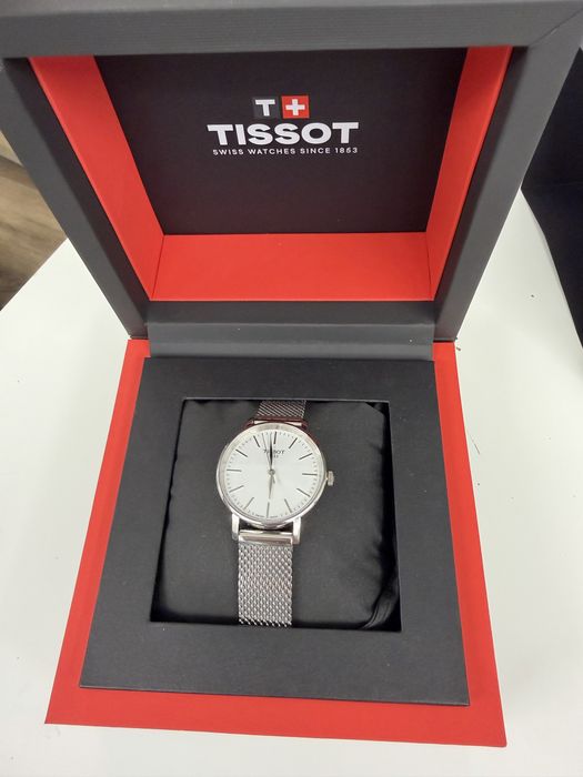 Tissot T-Classic dama T143.210.11.011.00 NOU! Cod unic 5467