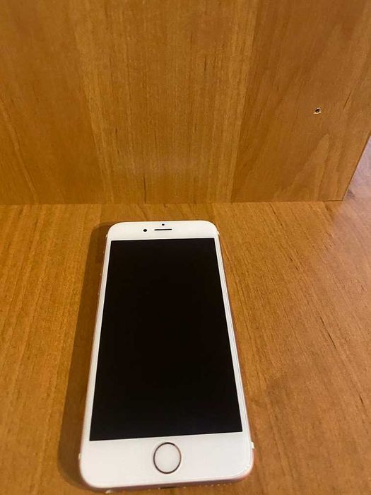 iPhone 6s Rose Gold 16GB в отлично състояние