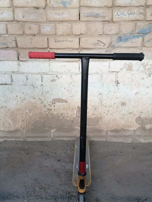 Продам самокат стрит